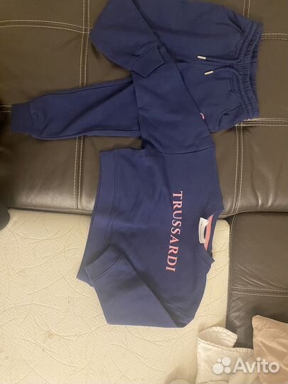 Спортивные штаны и кофта для девочек