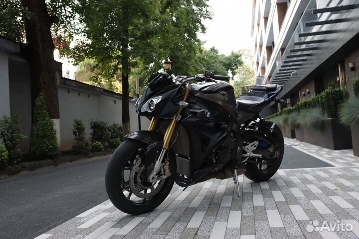BMW S1000R