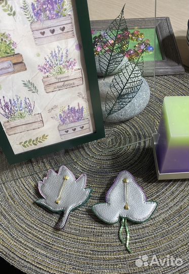 Брошь Сирень