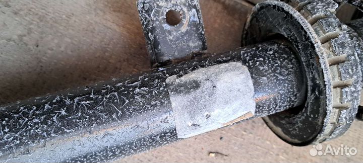 Передняя левая стойка bmw f10