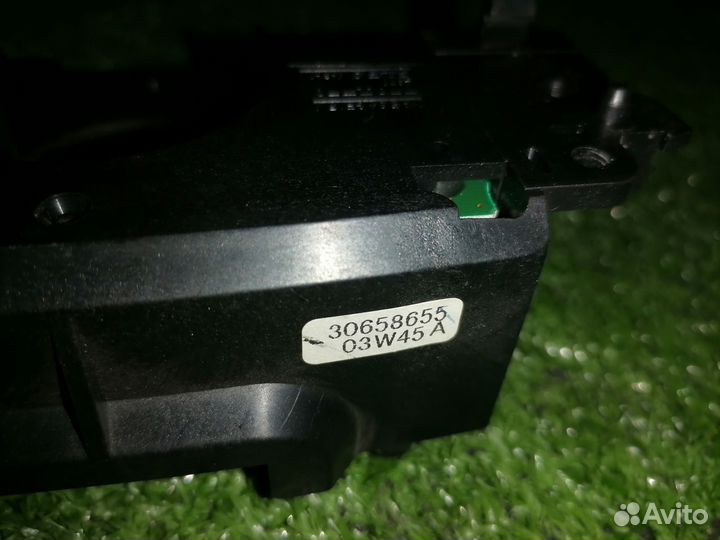 Модуль рулевого колеса 30658655 Volvo V70 XC70 SW