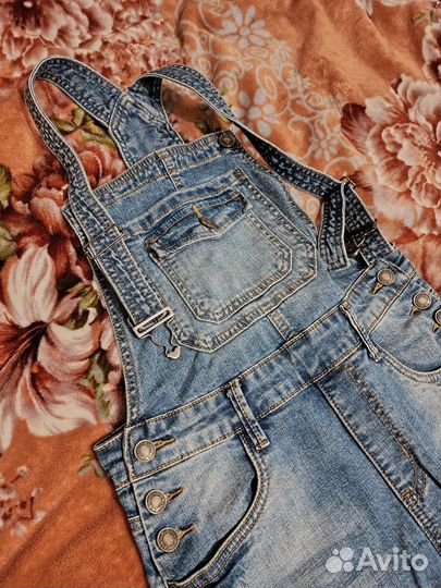 Джинсовый комбинезон женский 42-44
