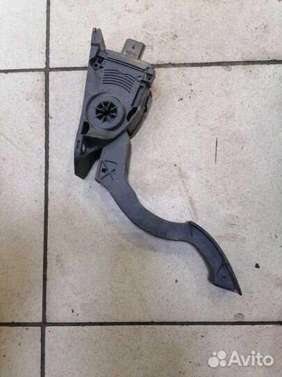 Педаль газа Ford Focus 3