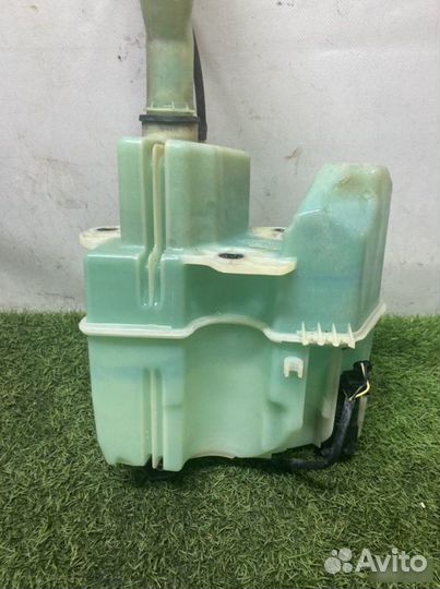 Бачок омывателя лобового стекла Volvo S80