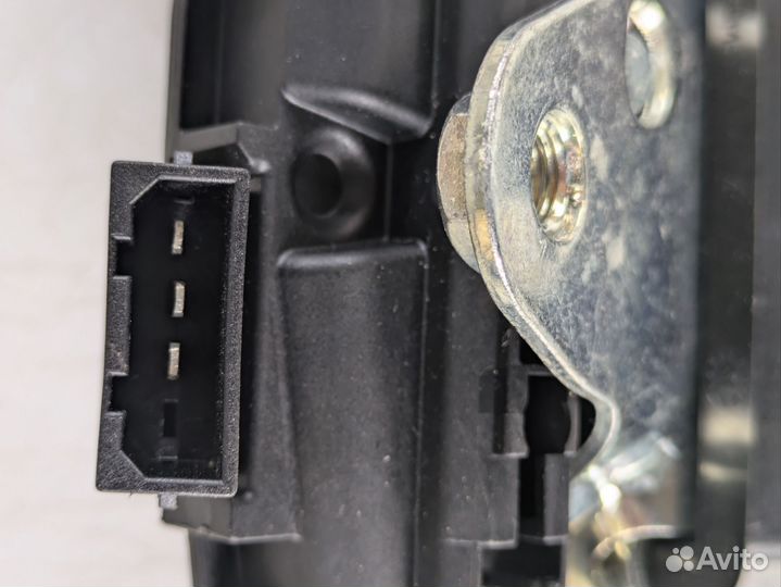 Замок багажника Volkswagen Polo 5 08-20г