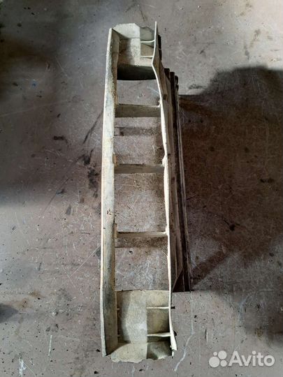 Воздухозаборник радиатора Mercedes W140