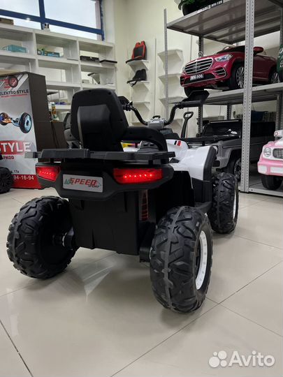 Детский квадроцикл на аккумуляторе
