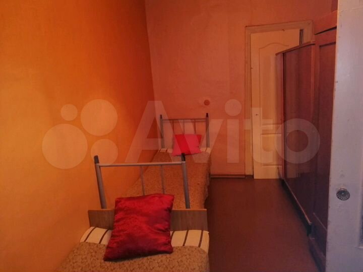 2-к. квартира, 38 м², 1/4 эт.