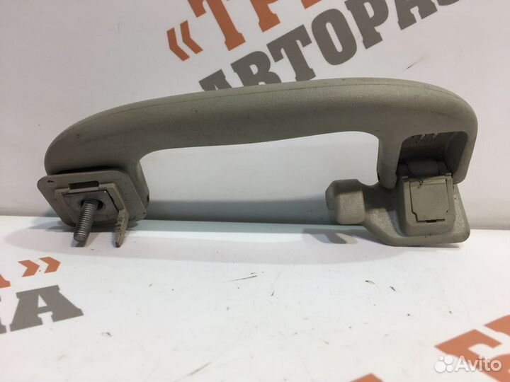 Шевроле Круз Ручка потолочная задняя правая Прав