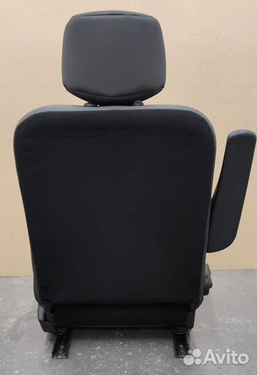 Сиденье водительское Renault Master 3