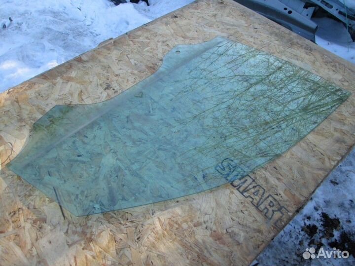 Фольксваген Тигуан 2 Стекло двери передней правой