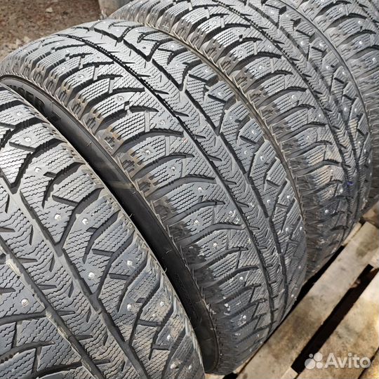 Firestone Ice Cruiser 7 235/65 R17 108T