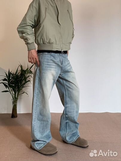 Джинсы клеш