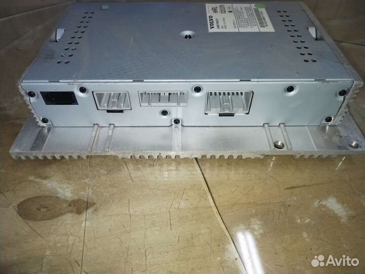 Штатный усилитель магнитолы volvo 3679537