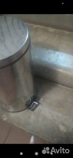 Мусорное ведро с педалью