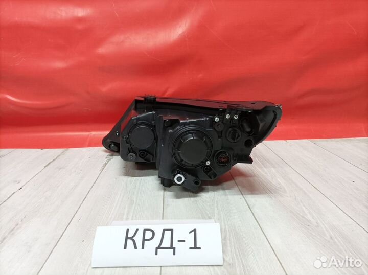 Фара правая Kia Sorento 2 09-20