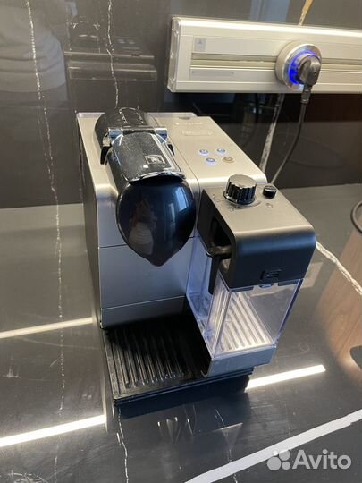 Кофемашина nespresso с капучинатором