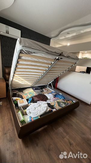 Кровать с матрасом бу 180*200