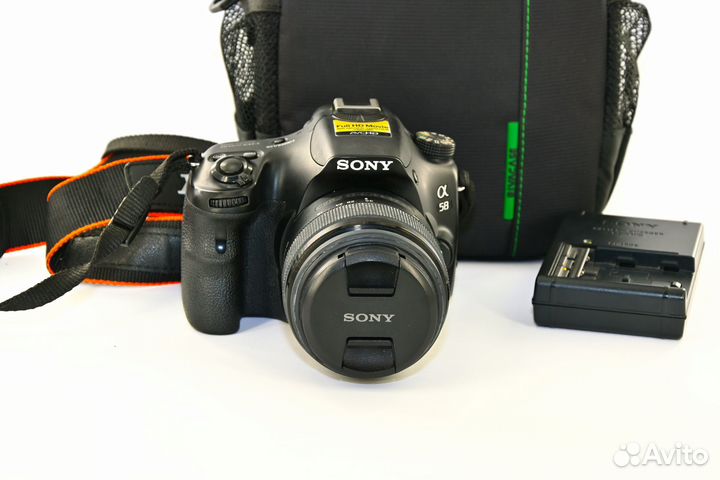 Sony Alpha A58 20.1MP зеркалка Kit SAM II 18-55