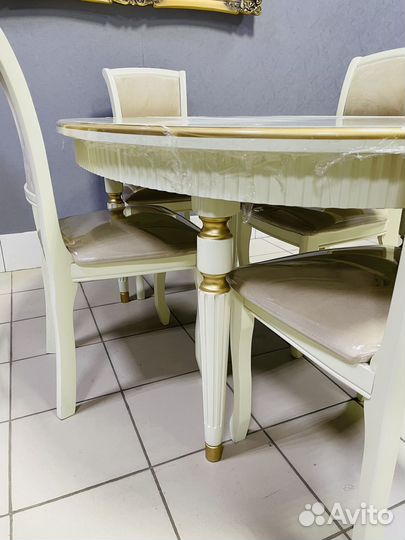 Столы и стулья