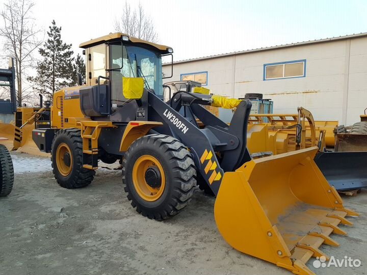 Фронтальный погрузчик XCMG LW300FN, 2023