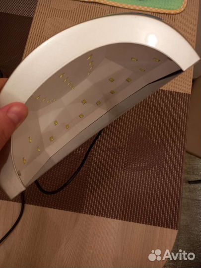 Лампа для сушки ногтей