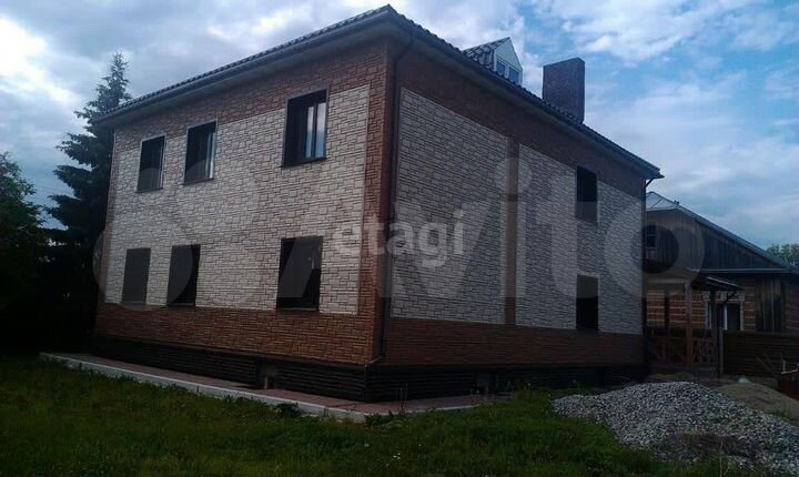 Дом 375,4 м² на участке 16,1 сот.