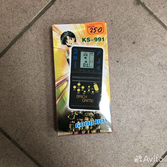 Игровые приставки в ассортименте