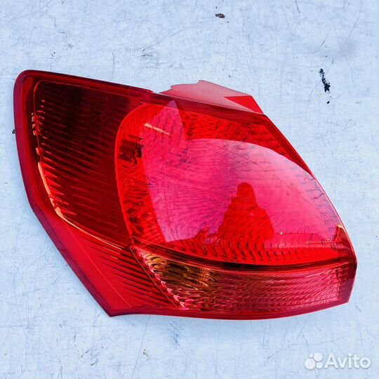 Фонарь задний левый в крыло Киа Венга Kia Venga