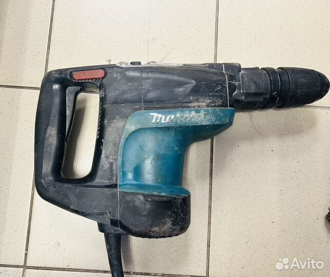 Перфоратор Makita HR4001C