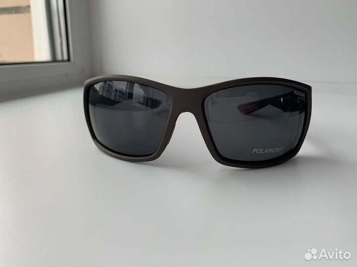 Солнцезащитные очки мужские