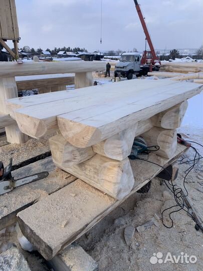 Стол из массива бревна