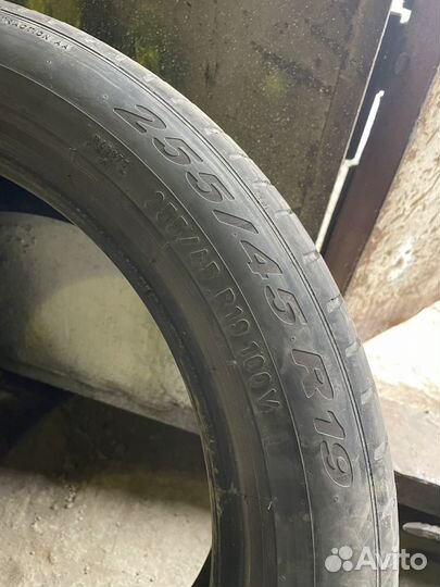 Pirelli Scorpion 255/45 R19 100V