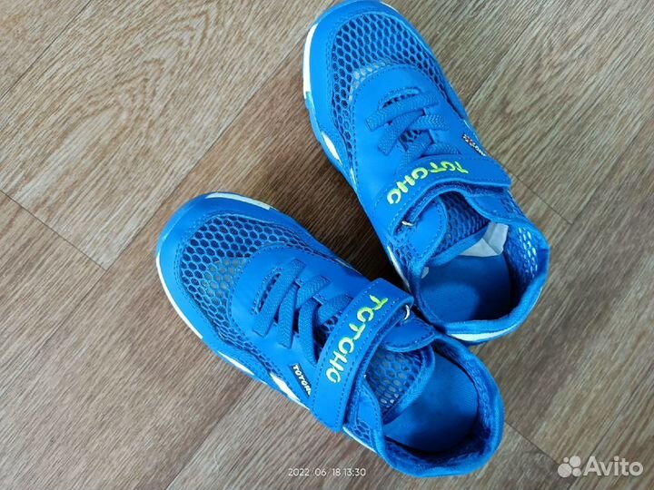 Новые кроссовки