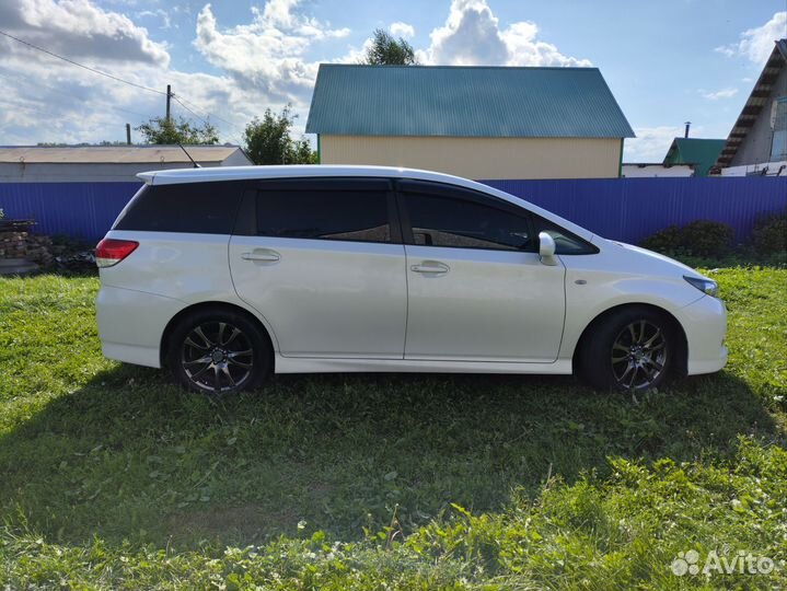 Toyota Wish 1.8 CVT, 2010, 108 000 км