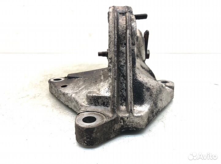 Кронштейн полуоси Peugeot 206 2.0 HDI 2001