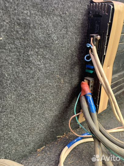 Двухканальный автомобильный усилитель