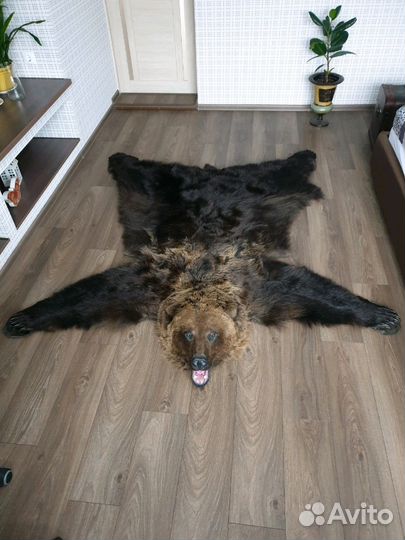 Искуственный ковер в виде шкуры