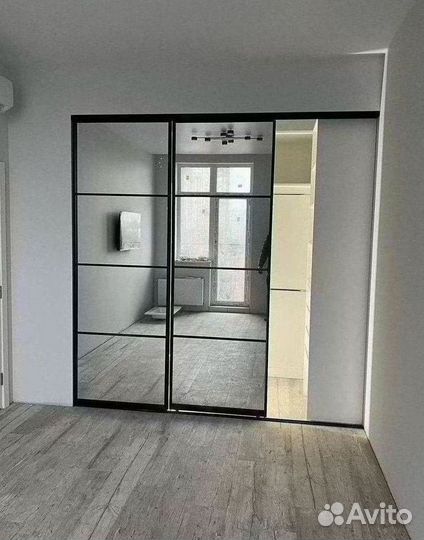 Шкаф купе с зеркалом