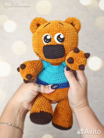 Вязаный мишка плюшевый