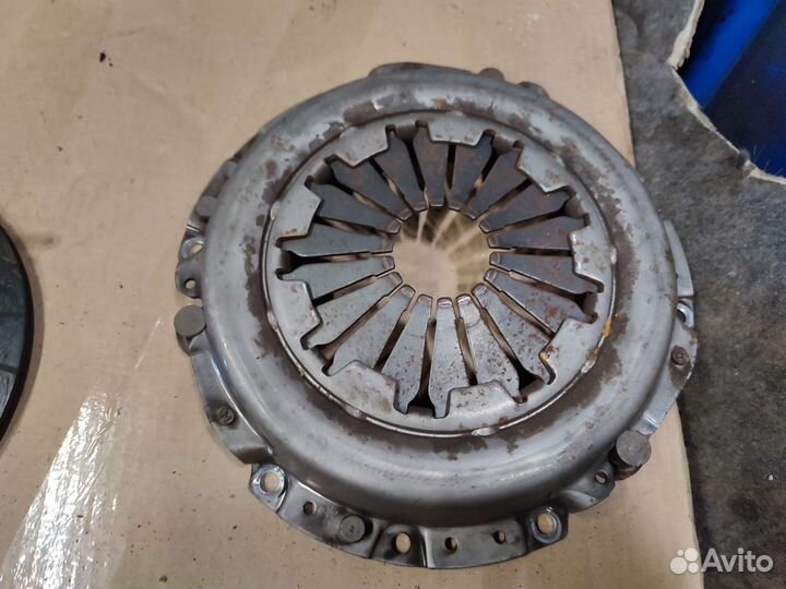 Сцепление и маховик Kia Rio 2 JB 2011
