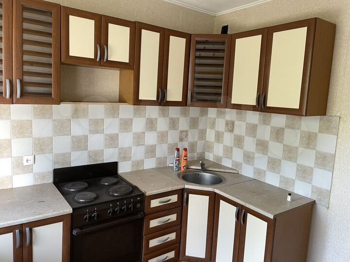 2-к. квартира, 53 м², 4/10 эт.