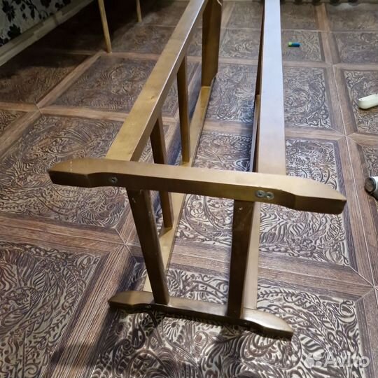 Вешалка для одежды напольная деревянная