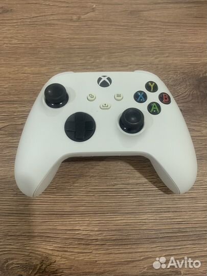 Геймпад xbox One с аккумулятором