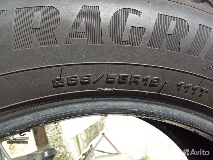 Goodyear UltraGrip 255/55 R19