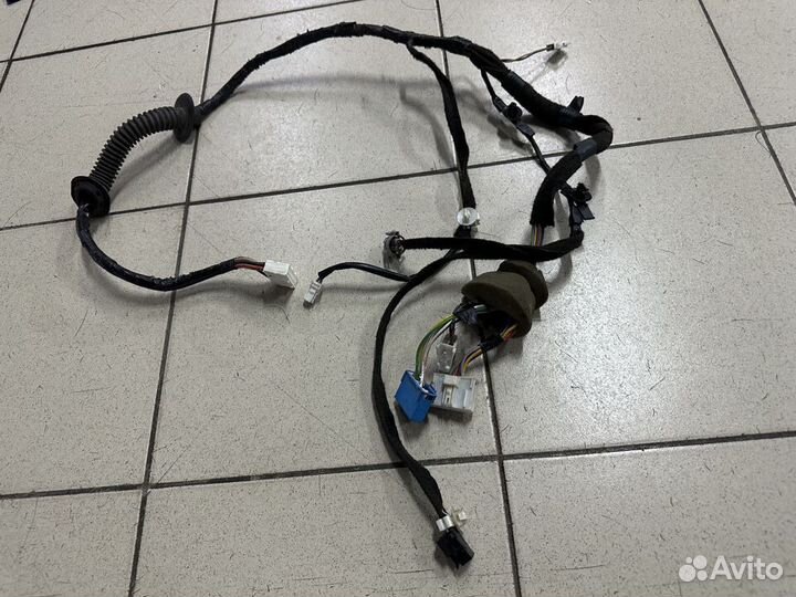 Проводка передней левой двери Рено Дастер Duster