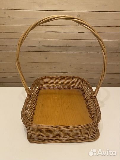Корзина плетеная