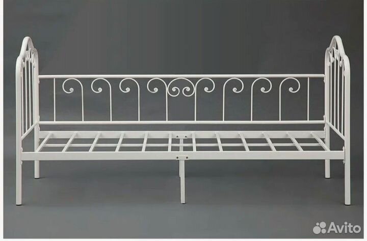 Кровать железная односпальная с матрасом