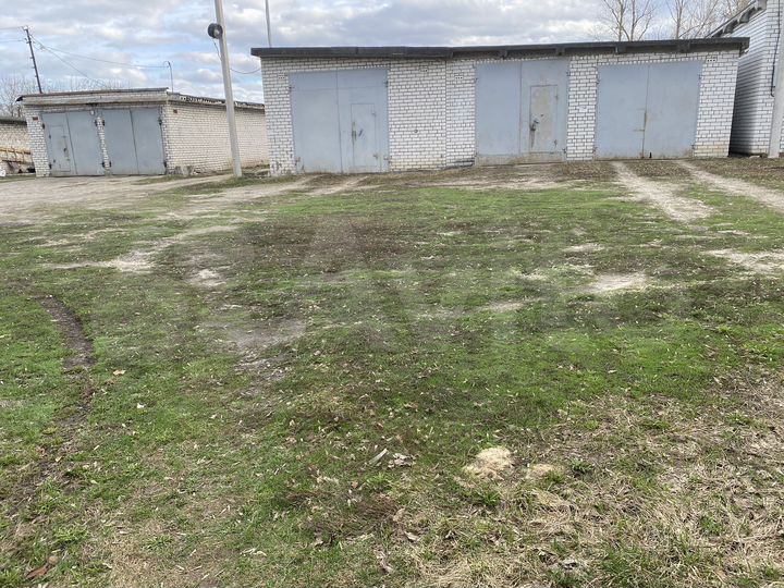 Гараж, > 30 м²