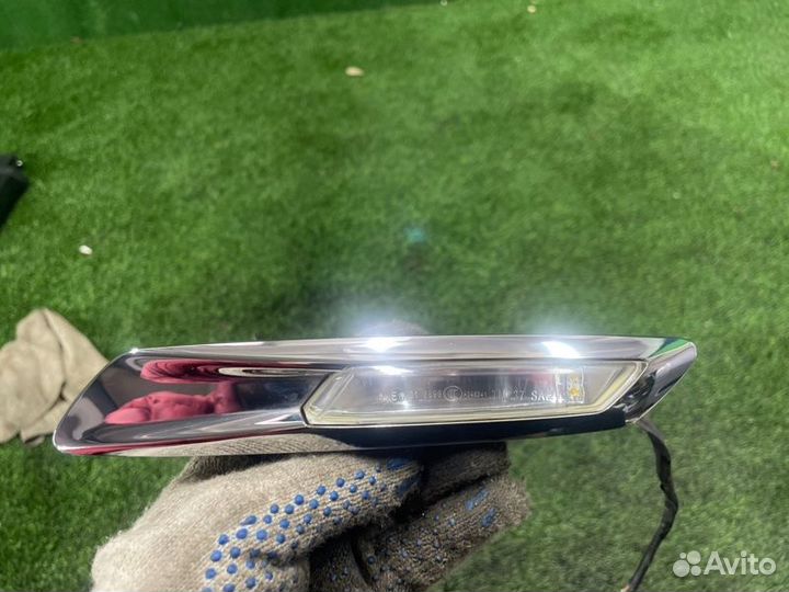 Повторитель поворота в крыло передний правый Bmw 5